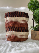 Load image into Gallery viewer, Dark Earth Woven Planters / Flower Baskets /Sisal Baskets / Vase Covers