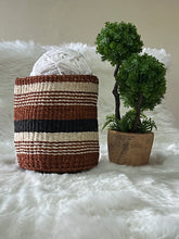 Load image into Gallery viewer, Brown Earth Woven Planters / Flower Baskets /Sisal Baskets / Vase Covers