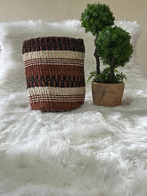 Load image into Gallery viewer, Dark Earth Woven Planters / Flower Baskets /Sisal Baskets / Vase Covers
