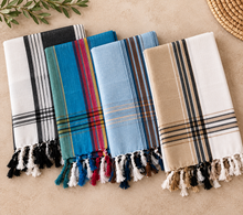 Lade das Bild in den Galerie-Viewer, Authentic Kikoi Shawl | Traditional Kenyan Cotton Sarong & Beach Wrap | Hammam Towel