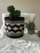 Load image into Gallery viewer, Black Mountain Woven Planters / Flower Baskets /Sisal Baskets / Vase Covers