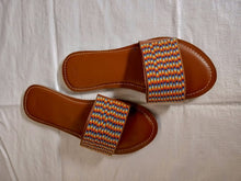 Charger l&#39;image dans la galerie, Slip Ons / Slides perlés Maasai faits à la main - Mirage

