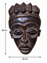 Lade das Bild in den Galerie-Viewer, Antique Chokwe African Mask |  Vintage African Art |  Tribal Masks | Primitive Art
