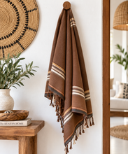 Lade das Bild in den Galerie-Viewer, Authentic Kikoi Shawl | Traditional Kenyan Cotton Sarong &amp; Beach Wrap | Hammam Towel

