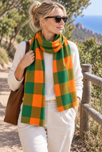 Lade das Bild in den Galerie-Viewer, Authentic Maasai Shuka | Traditional African Safari Blanket &amp; Checkered Wrap-Masai Safari Blanket-Colored
