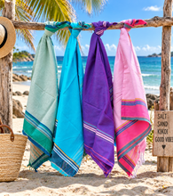 Lade das Bild in den Galerie-Viewer, Authentic Kikoi Shawl | Traditional Kenyan Cotton Sarong &amp; Beach Wrap | Hammam Towel
