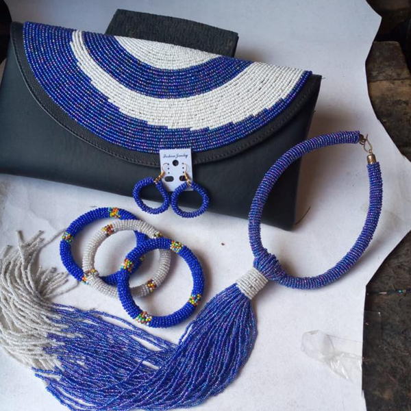 Pochette en cuir perlé - Bleu foncé, Noir